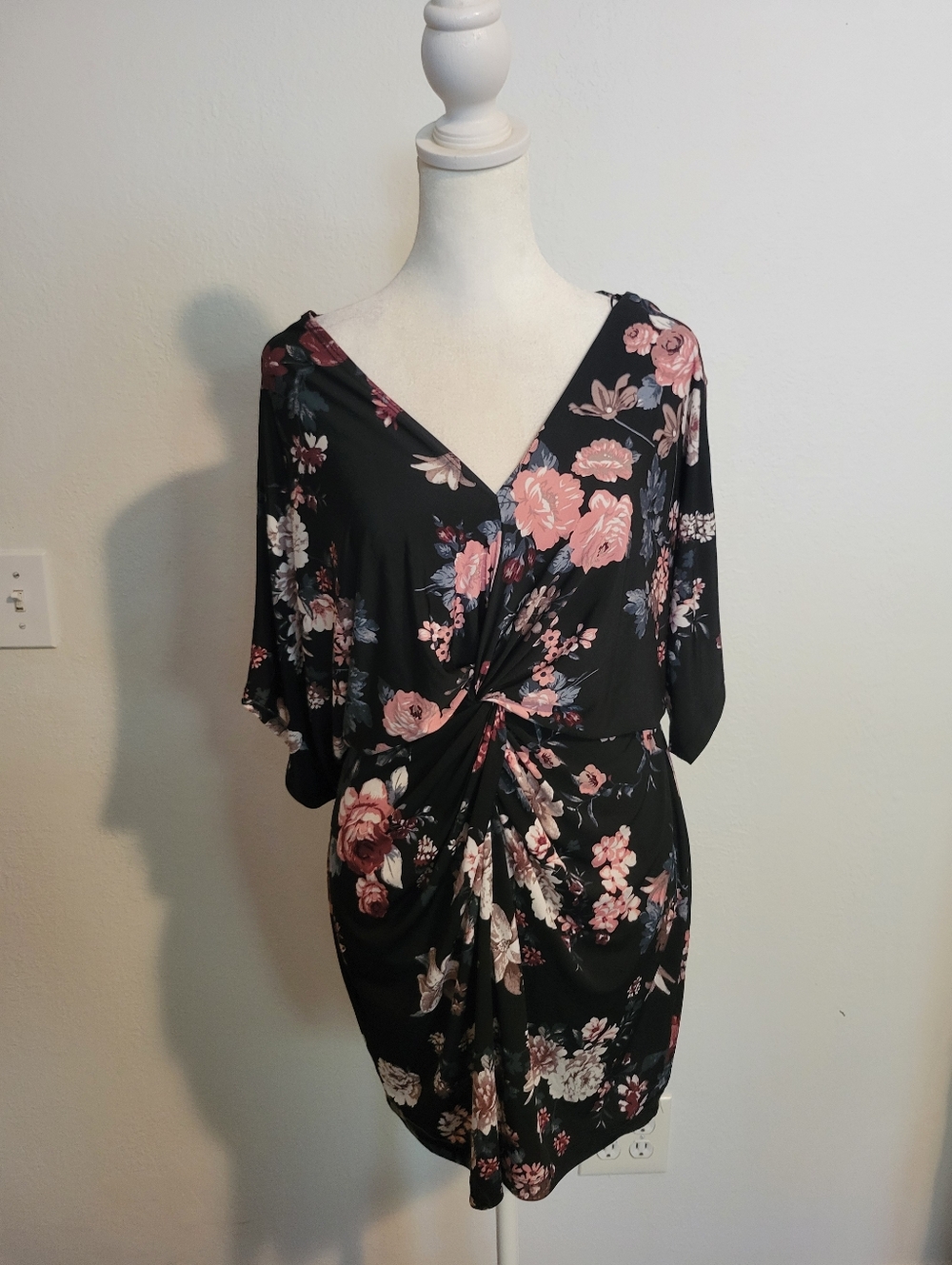 Express Black Floral Twist-Front V-Neck Dress